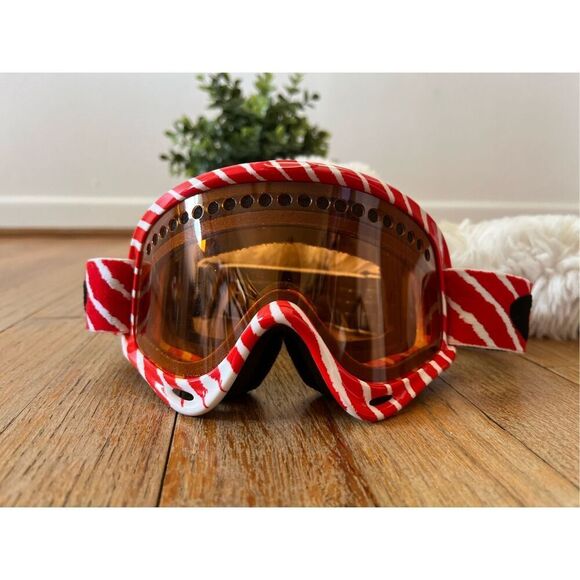 Oakley Shaun White Splice Goggles White / Red Frame w/ Persimmon Lens XS O-Frame - Picture 1 of 6